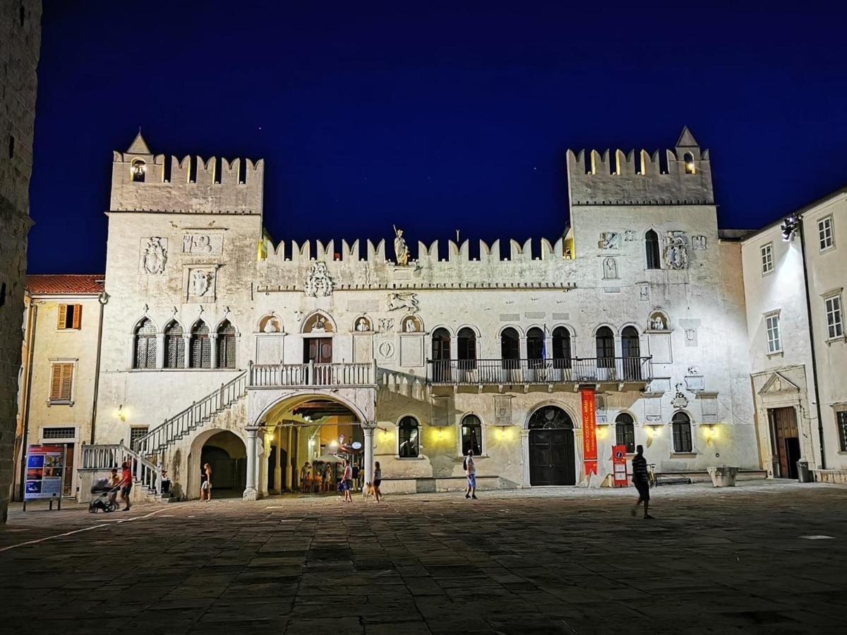 Апартаменты Happy Casa Oldtown Boutique Копер Экстерьер фото